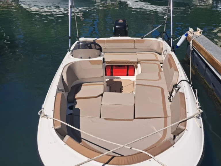 Verhuur Motorboot Marine met vaarbewijs