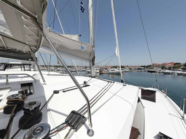 Catamaran te huur in Biograd na Moru voor de beste prijs