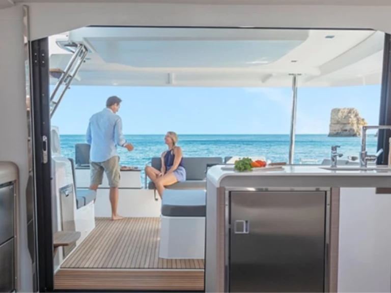 Verhuur Catamaran 1 met vaarbewijs