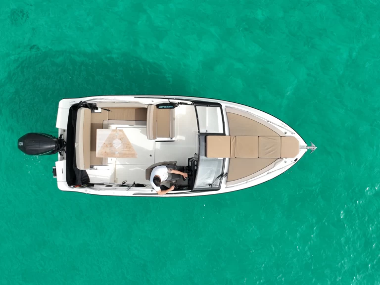 Verhuur Motorboot Quicksilver met vaarbewijs