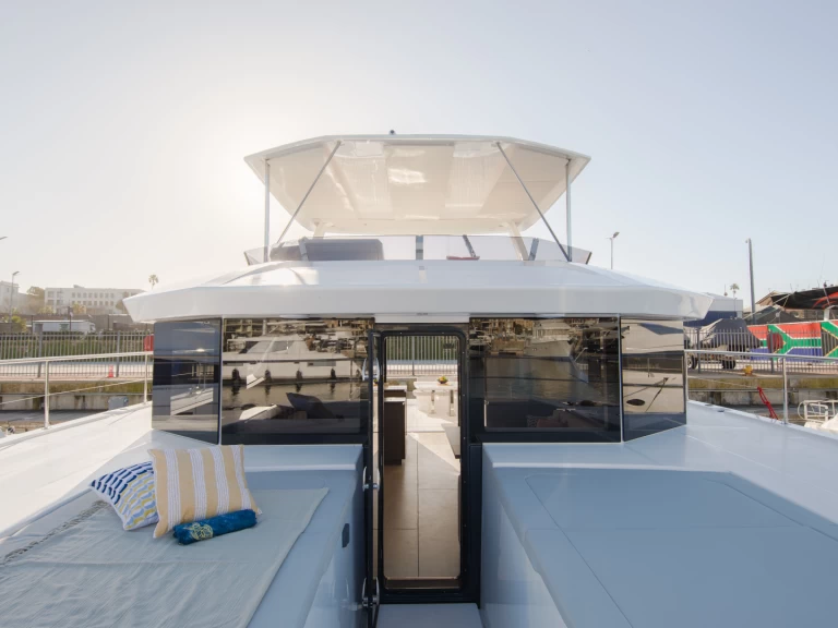 Leopard Moorings 534 PC/8+1 te huur van particulier of professional in Nassau