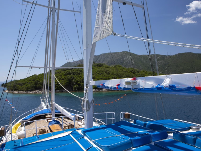 Huur een  Gulet Artemis in Salamína