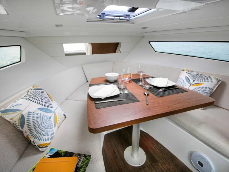 Jachthuur in Port du Lavandou - Jeanneau Cap Camarat 9.0 WA via SamBoat