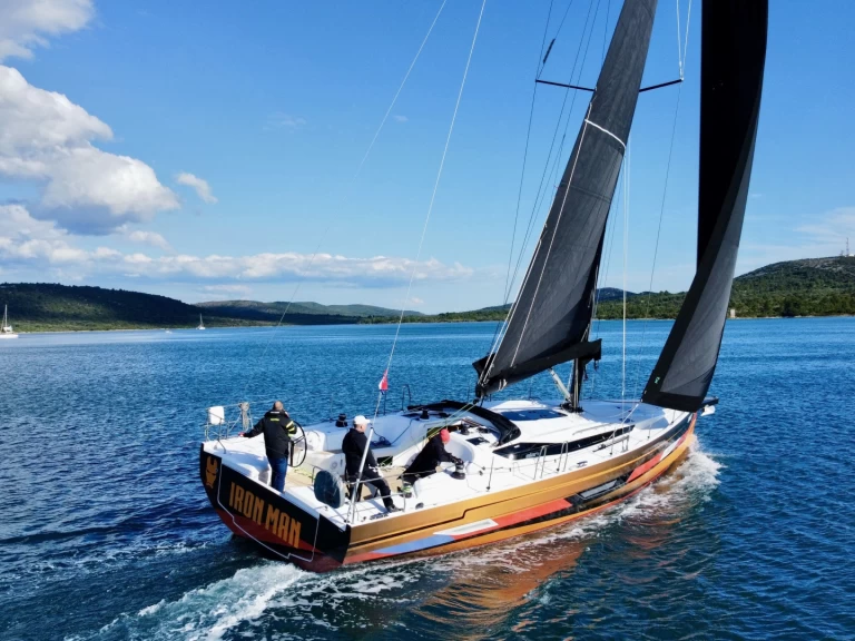 Bootverhuur Elan Elan E6 in Pirovac via SamBoat