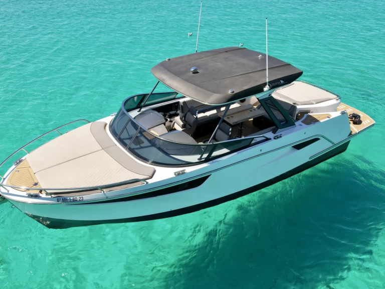 Motorboot te huur in Marina Ibiza voor de beste prijs