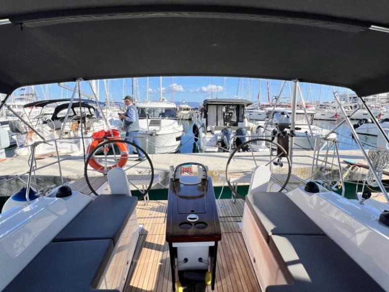 Huur een Bavaria Bavaria C38 in Split