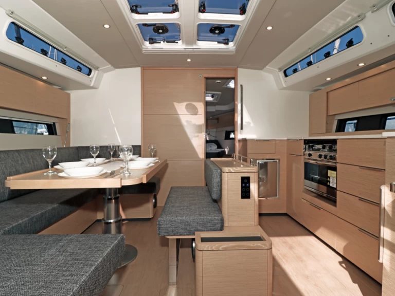 Verhuur Zeilboot Hanse met vaarbewijs