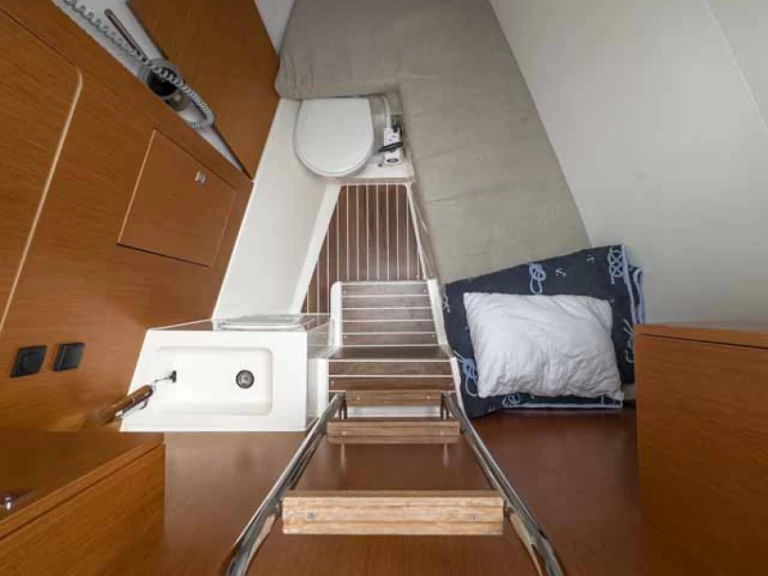 Bootverhuur Pula goedkoop Bavaria C50 Holiday - 5 + 1 cab.