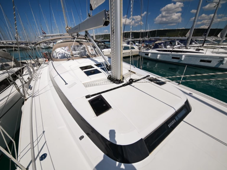 Bootverhuur Bavaria Bavaria C50 in Sukošan via SamBoat