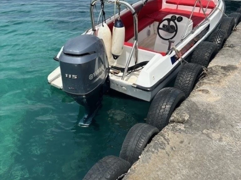 Jachthuur in Il-Bajja tal-Mellieħa - Self driving 1 via SamBoat