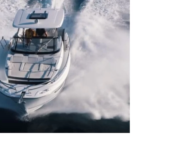 Verhuur Motorboot in Cogolin - Jeanneau CAP CAMARAT 10.5