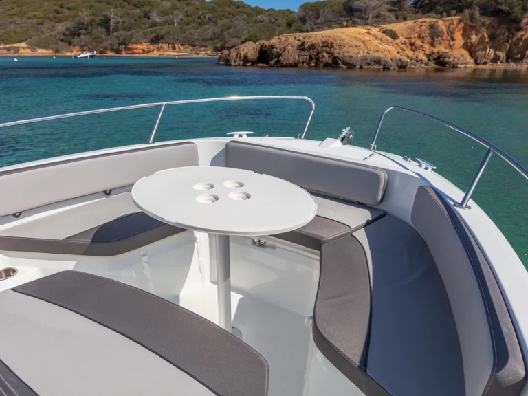 Motorboot te huur in Cogolin voor de beste prijs