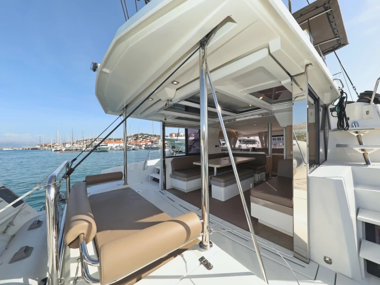 Catamaran te huur in Trogir voor de beste prijs