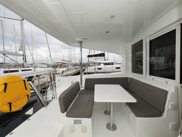 Huur Catamaran met of zonder schipper Lagoon in Biograd na Moru