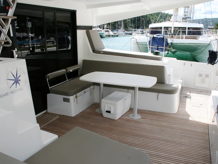 Bootverhuur Lagoon Lagoon 42 in Komolac via SamBoat