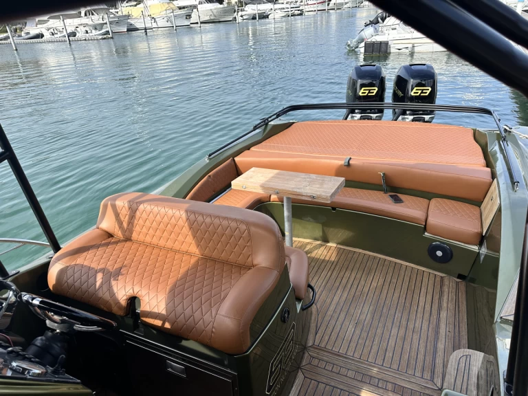 Verhuur RIB Nuova Jolly met vaarbewijs