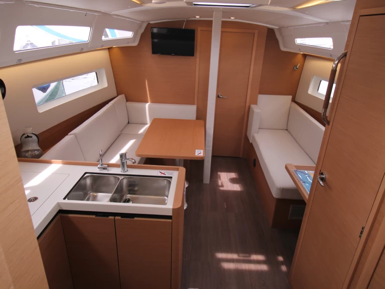Jeanneau Sun Odyssey 380 te huur van particulier of professional in Biograd na Moru