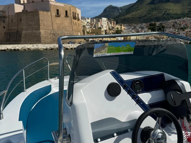 Bootverhuur Blumax 19 open pro in Castellammare del Golfo via SamBoat
