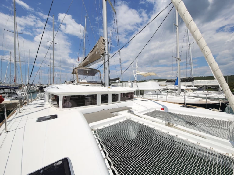 Catamaran te huur in Sukošan voor de beste prijs