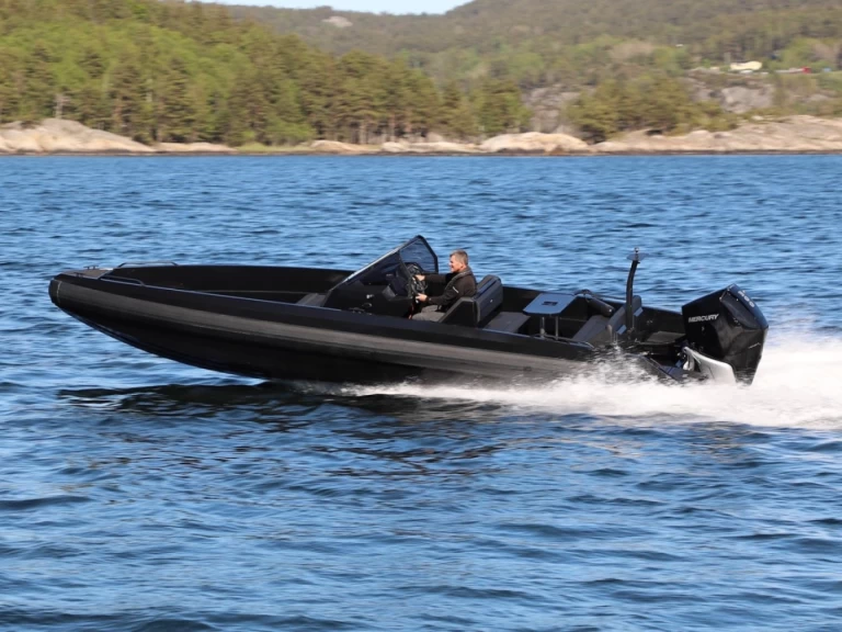 Huur een IRON Iron 827 in Marseille