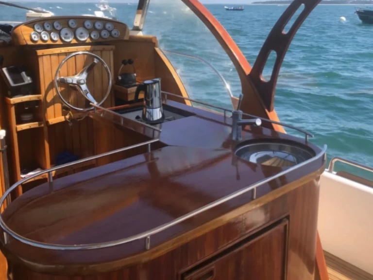 Beacher V12 te huur van particulier of professional in Arcachon