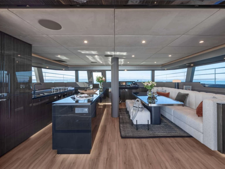 Huur een Sunreef YLIME in Nassau