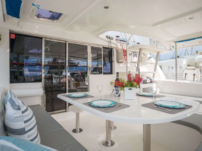 Leopard Sara te huur van particulier of professional in Windward Islands