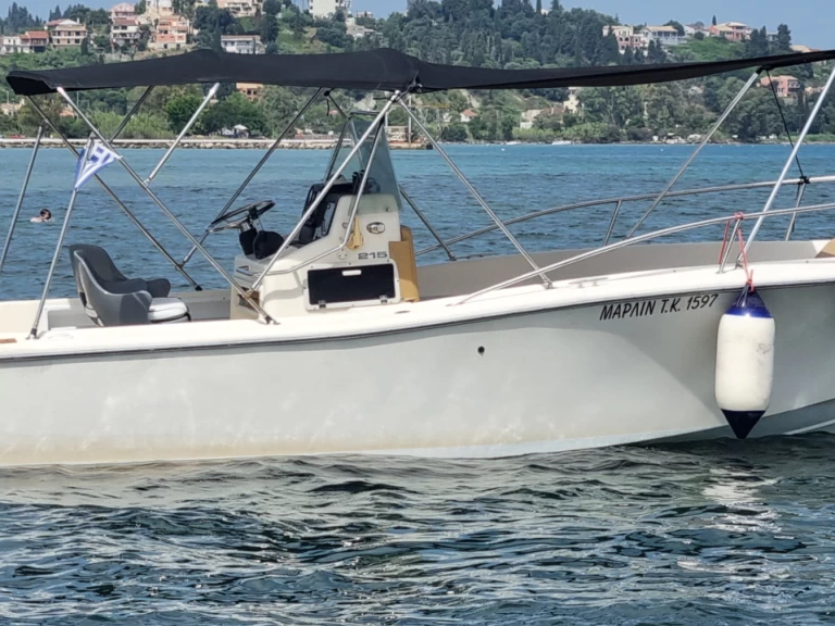 Bootverhuur Korfoe goedkoop White Shark 215