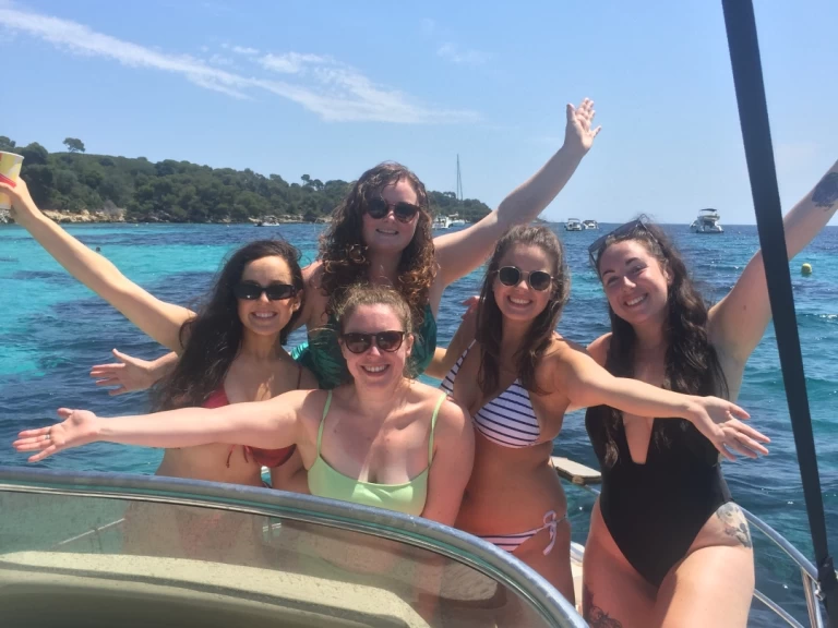 Huur een Ranieri Shadow 22 S in Cannes