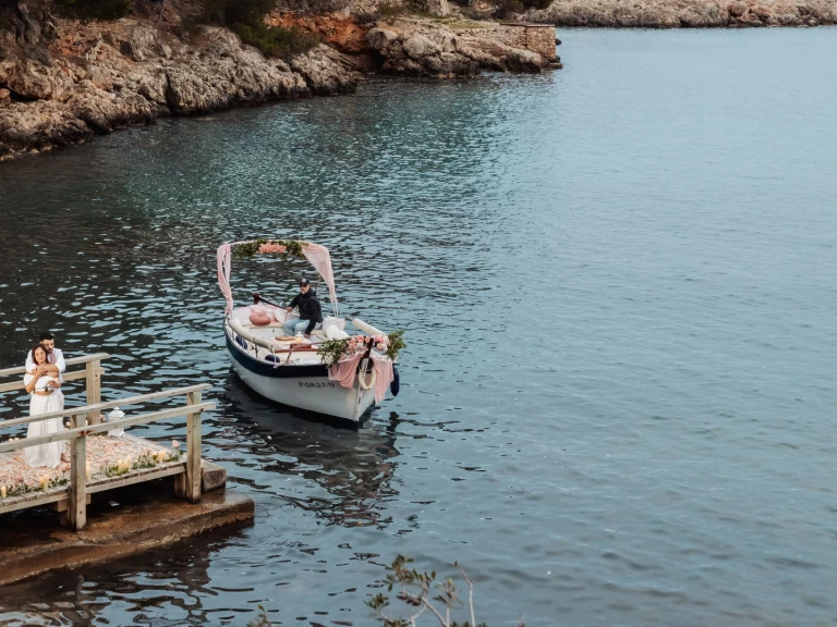 Huur Motorboot met of zonder schipper Ybic in Palma de Mallorca