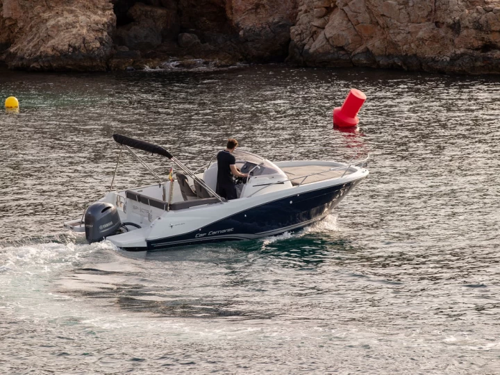 Jachthuur in Palma de Mallorca - Jeanneau Cap Camarat 6.5 WA Serie 3 via SamBoat