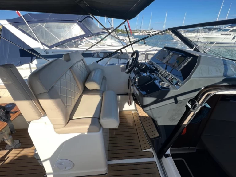 Huur Motorboot met of zonder schipper Quicksilver in Poreč