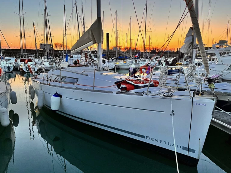 Bootverhuur Bénéteau Oceanis 34 in La Rochelle via SamBoat