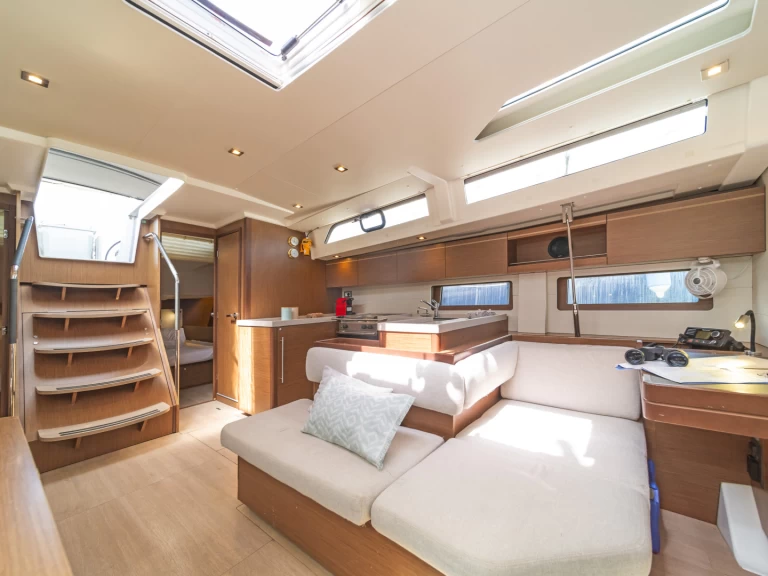 Verhuur Zeilboot Bénéteau met vaarbewijs