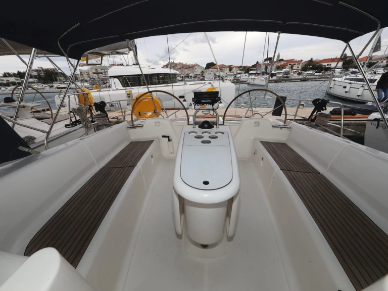 Huur een Dufour Gib Sea 51 in Biograd na Moru