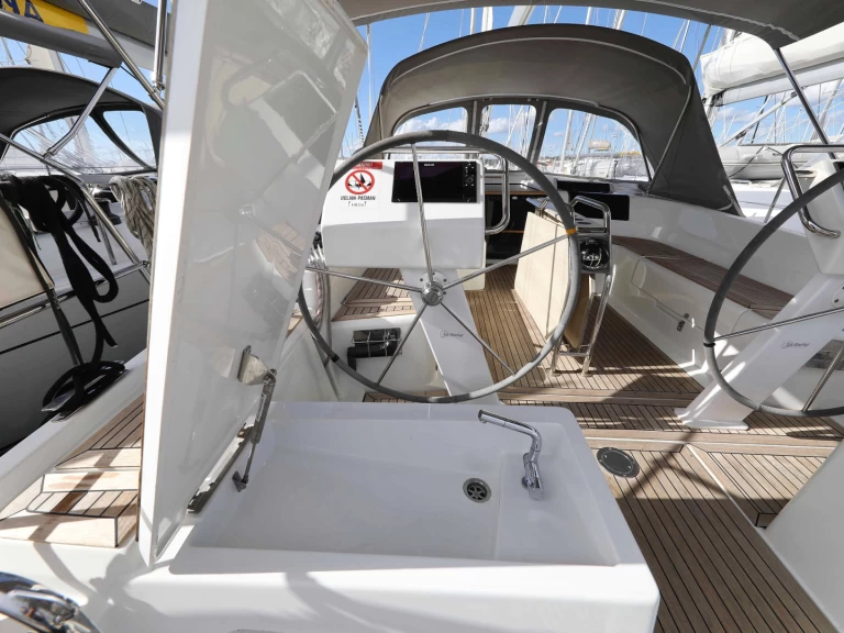 Zeilboot te huur in Biograd na Moru voor de beste prijs