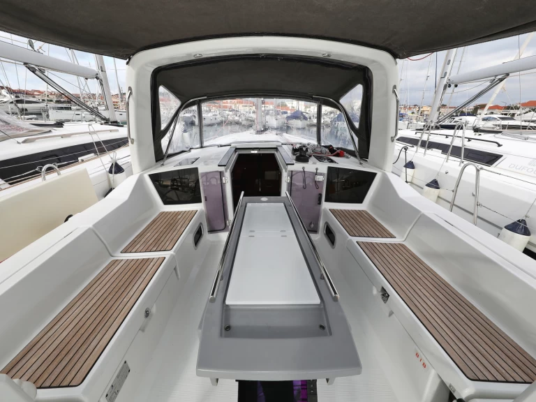 Bootverhuur Bénéteau Oceanis 41.1 in Šibenik via SamBoat
