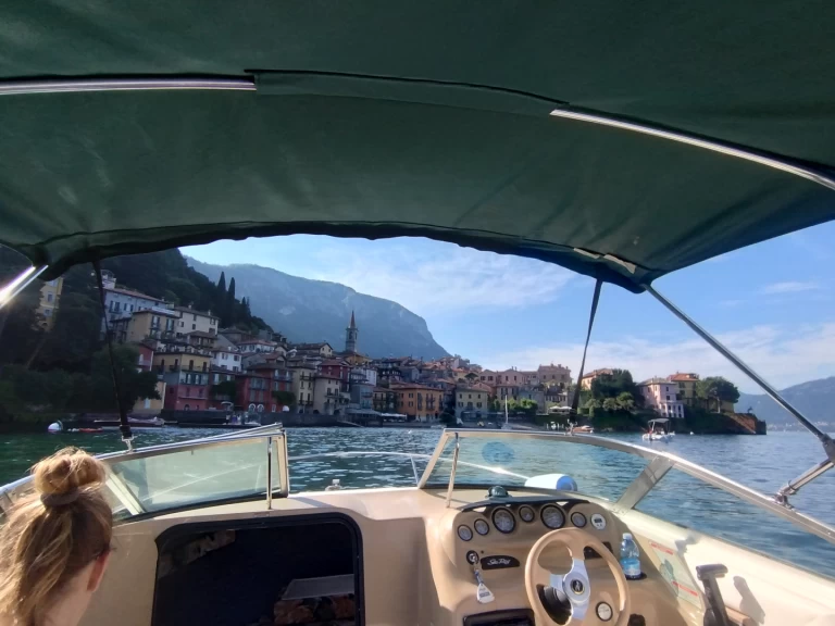 Huur Motorboot met of zonder schipper Sea Ray in Lecco