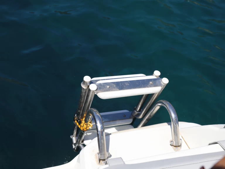 Huur een Jeanneau Cap Camarat 4.7 CC in l'Escala