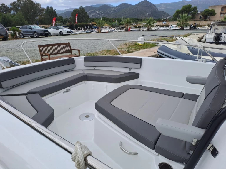 Huur Motorboot met of zonder schipper Jeanneau in Saint-Florent