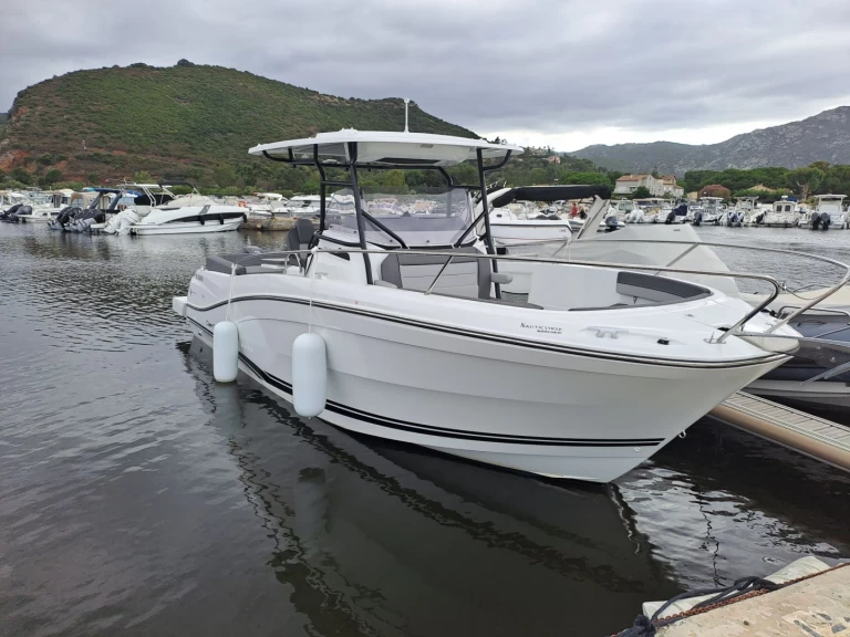 Verhuur Motorboot in Saint-Florent - Jeanneau 9.0