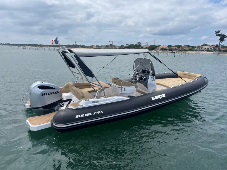 Bootverhuur Salpa Salpa Soleil 24.5 in Bélisaire via SamBoat