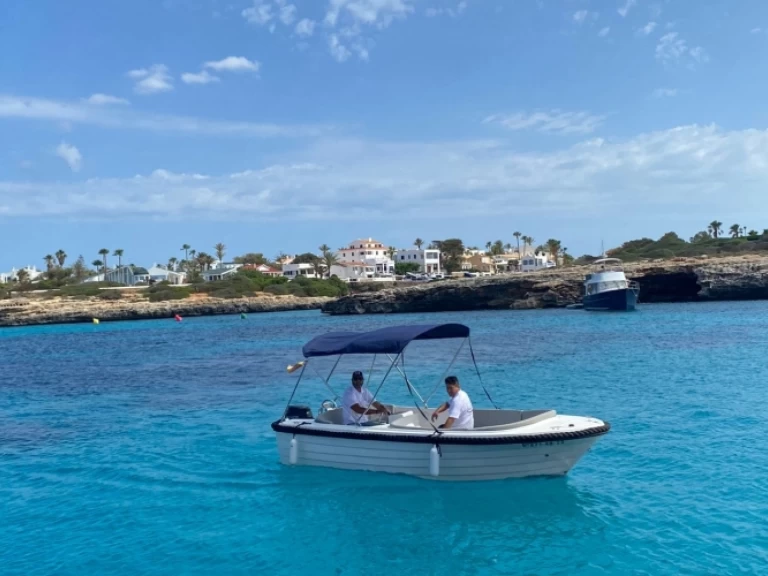 Motorboot te huur in Ciutadella de Menorca voor de beste prijs