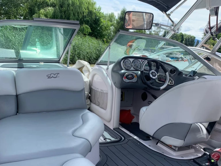 Verhuur Motorboot Nautique Correct Craft met vaarbewijs