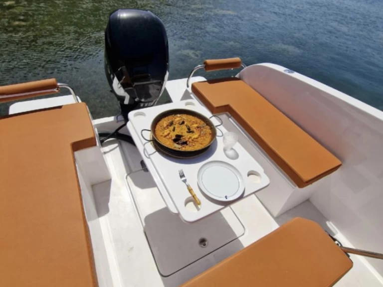 Bootverhuur Mahon Port goedkoop X6