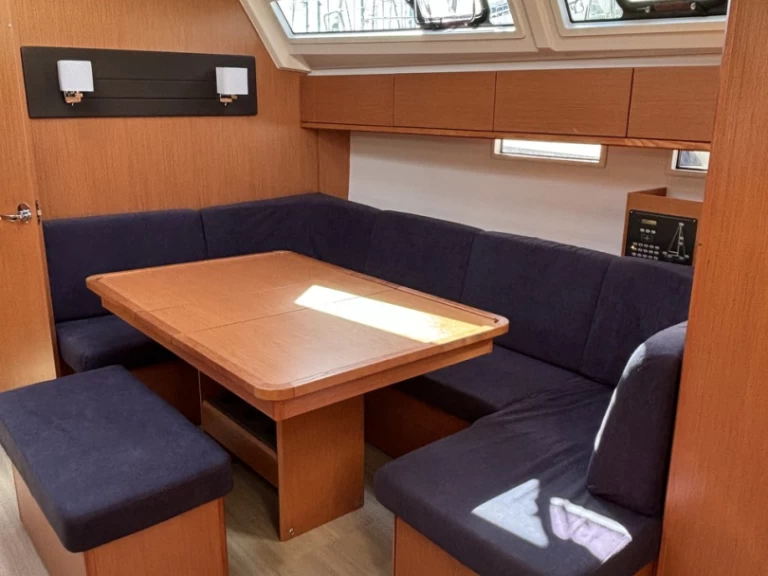 Zeilboot te huur in Pula voor de beste prijs