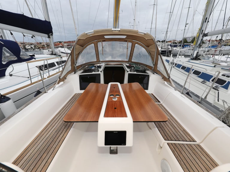 Verhuur Zeilboot in Šibenik - Dufour Dufour 350 Grand Large