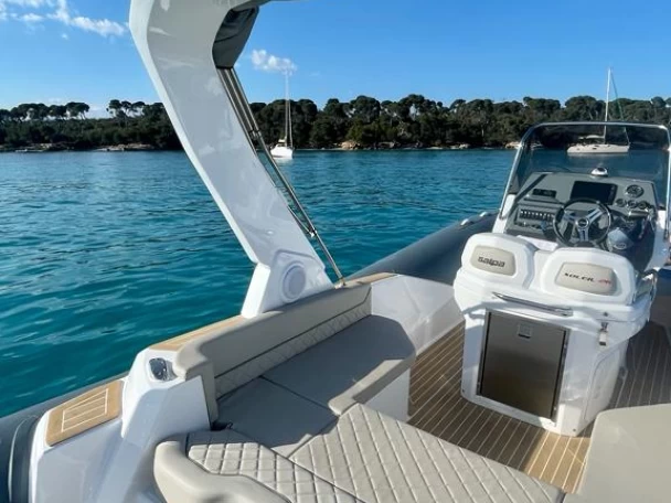 Bootverhuur Juan-les-Pins goedkoop Salpa Soleil 26