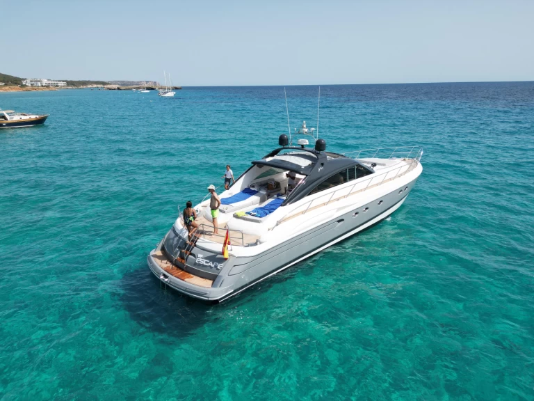 Huur een Princess V65 in Mahón