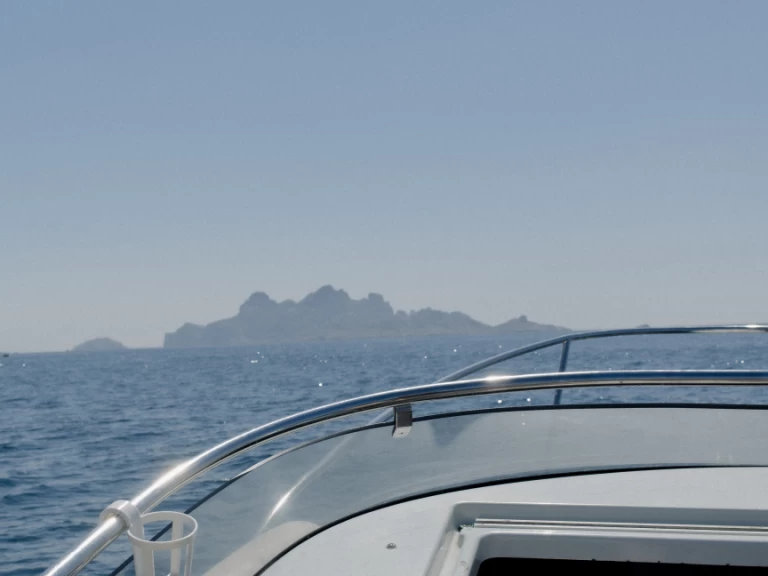 Huur een Bénéteau Flyer 5 Grand Prix in Marseille